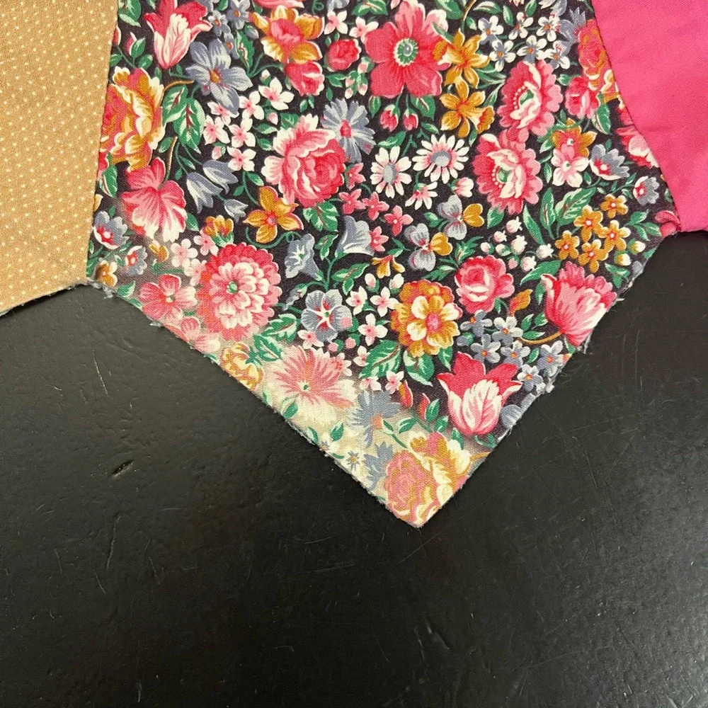 Vintage 70s/80s Ditsy Floral Colorful QUILTED Sofa Backrest Cover Table Accent